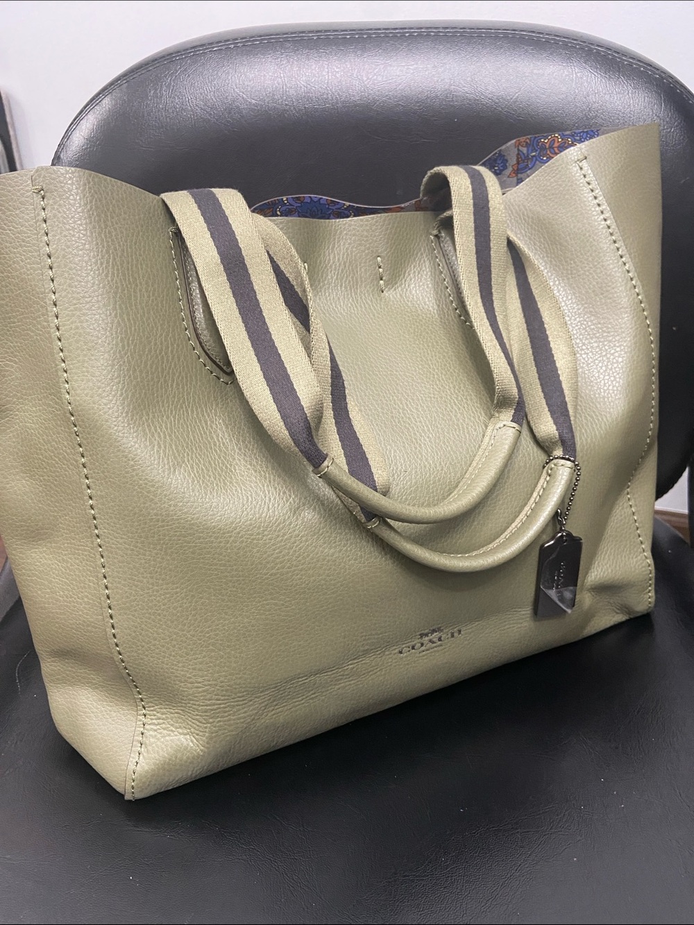 Coach Leather Derby Tote EUC